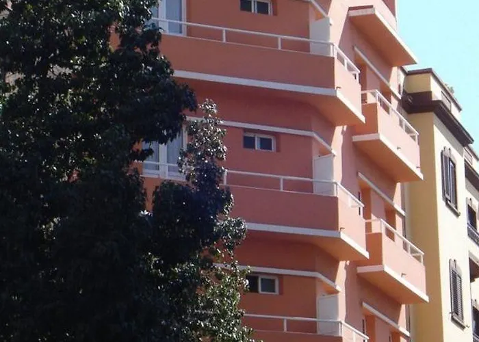 Ura Boutique Gurea 2*